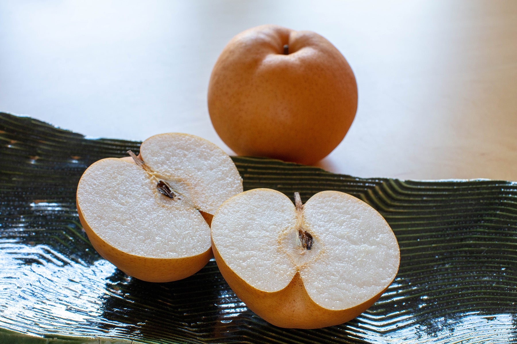 【岡山県／エコファームMITANI】日本一大きく、ジューシーなあたご梨。追熟するとトロリと洋梨のような食感。